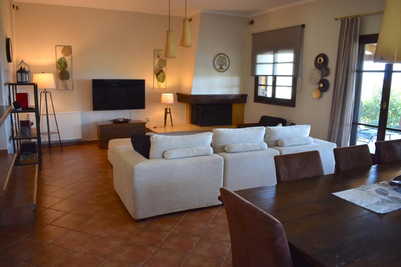 Ampelos Hillside Villa Akrata Exterior photo